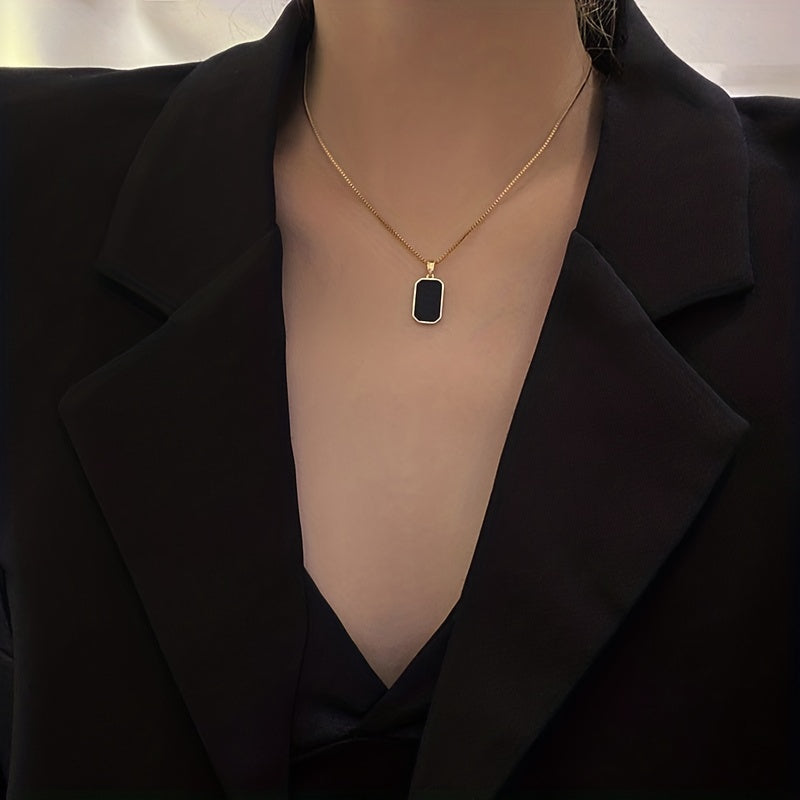 Golden Square Black Shell Pendant Necklace 18K Gold Plated Neck Jewelry Holiday Accessories