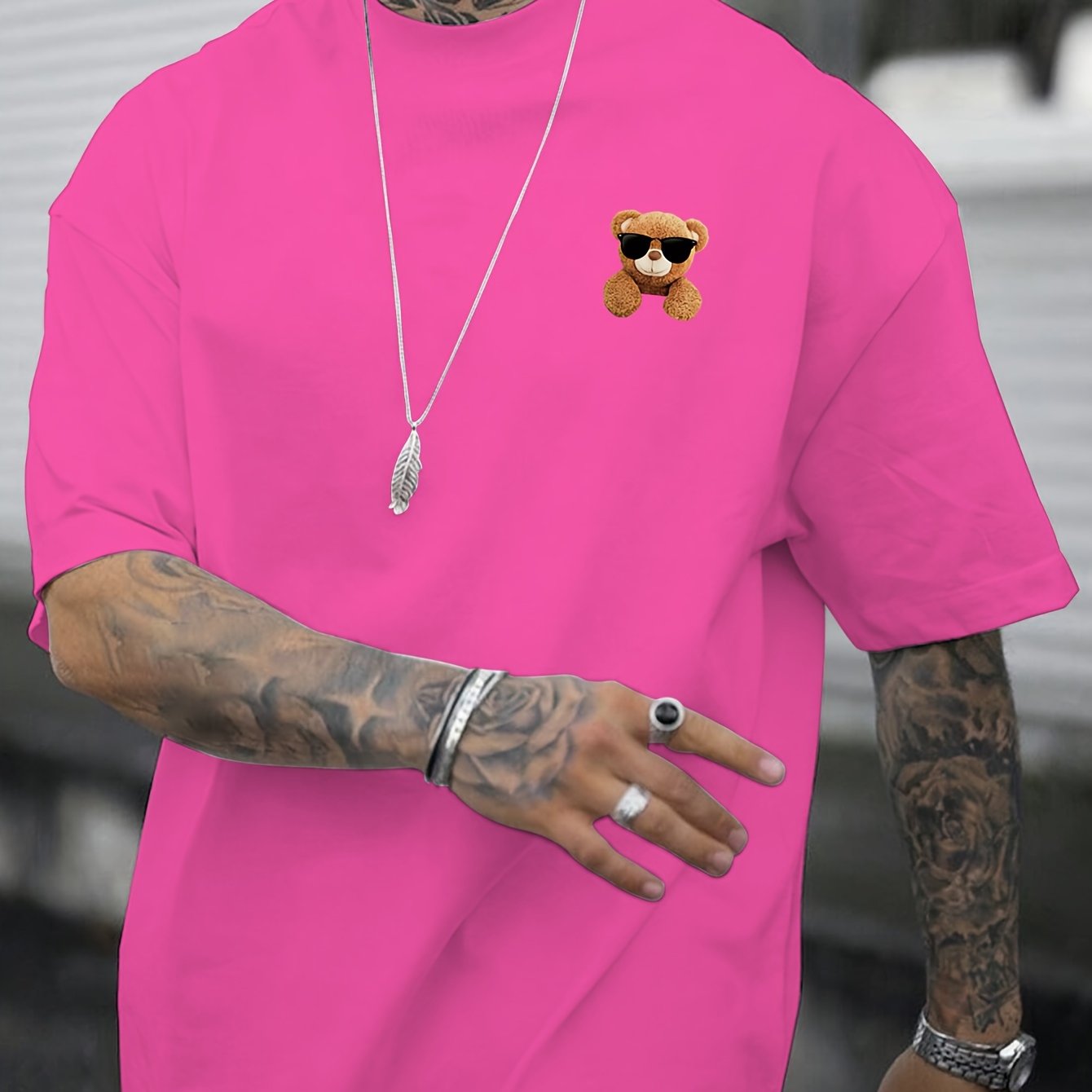 Men's Slim Fit T-shirt With Trendy Graphic Print