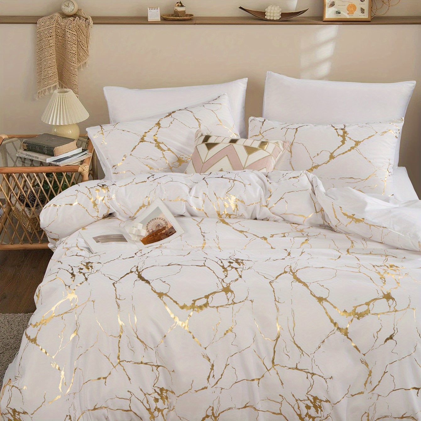 3pcs Classic Hot Stamping Texture Quilt Cover Set