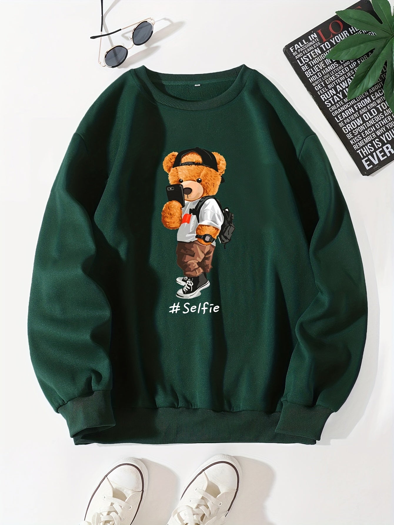 Men's Cartoon Bear Selfie Print Casual Round Neck Pullover Sweatshirt