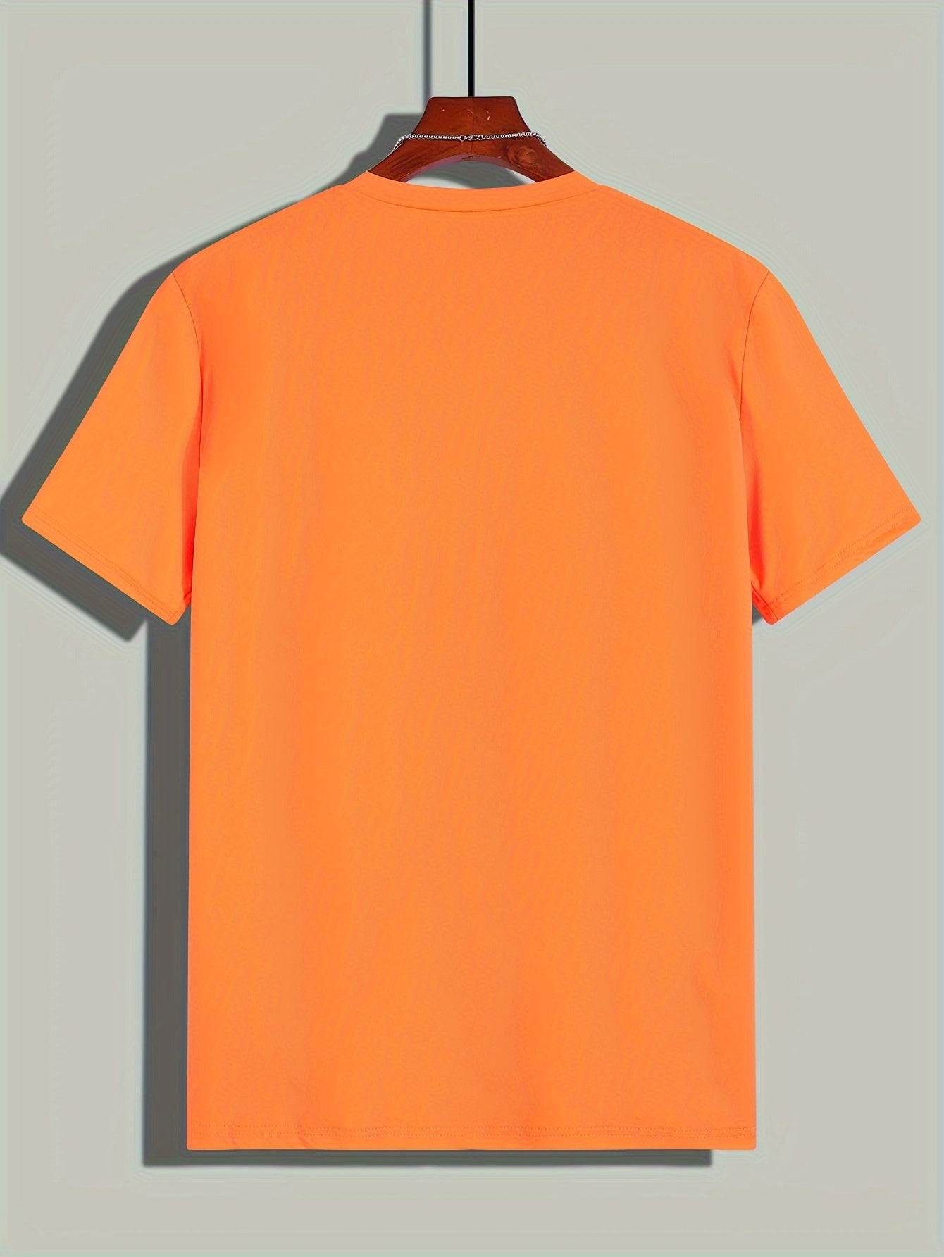 Men's Slim Fit T-shirt With Trendy Graphic Print
