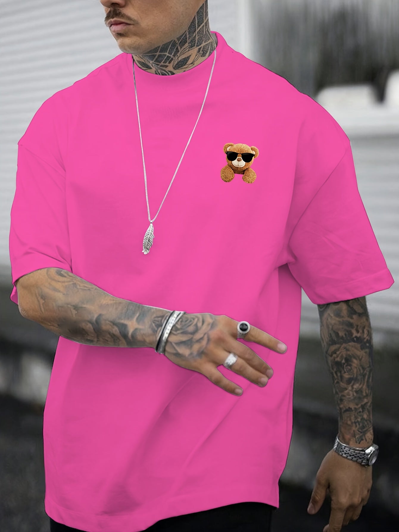 Men's Slim Fit T-shirt With Trendy Graphic Print