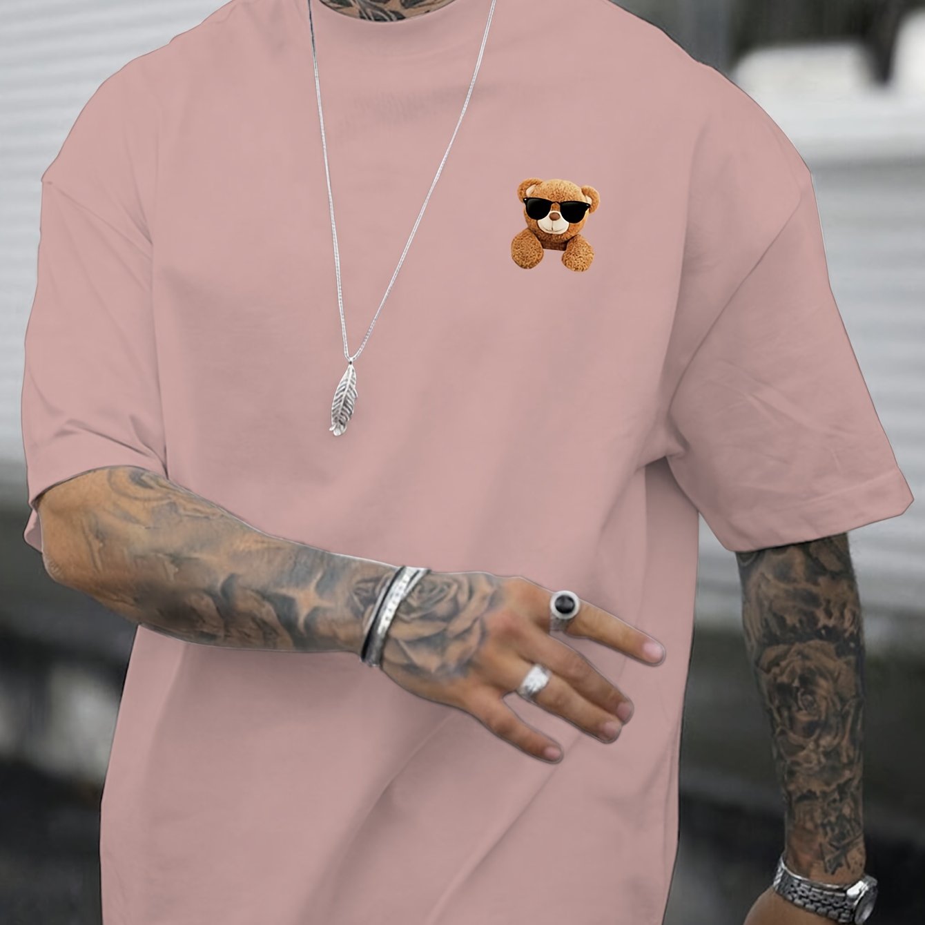 Men's Slim Fit T-shirt With Trendy Graphic Print