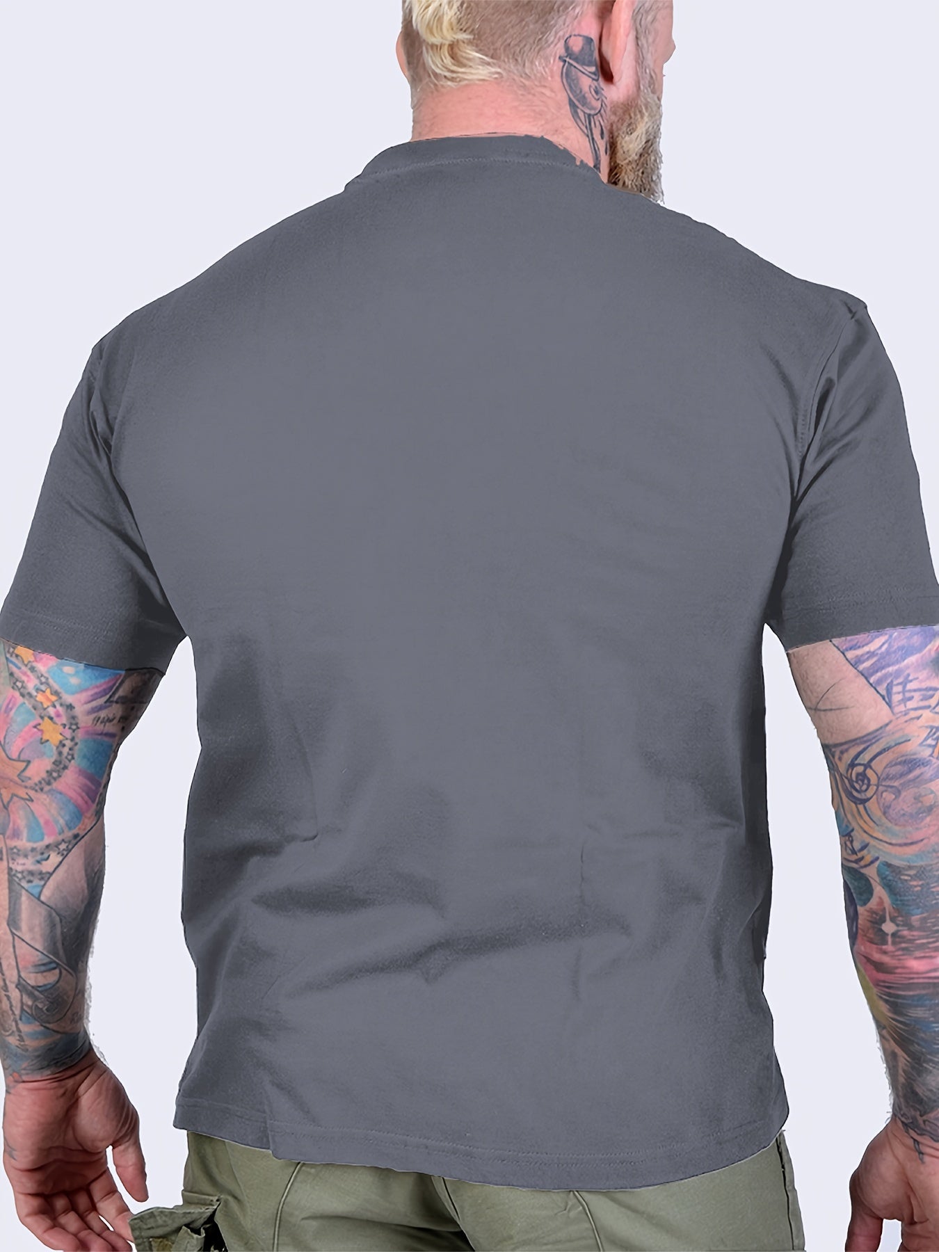 Classic Car Lover's Dream: Durable, Comfy 'I'm Not Old, I'm a Classic' Tee for Casual Summer Days
