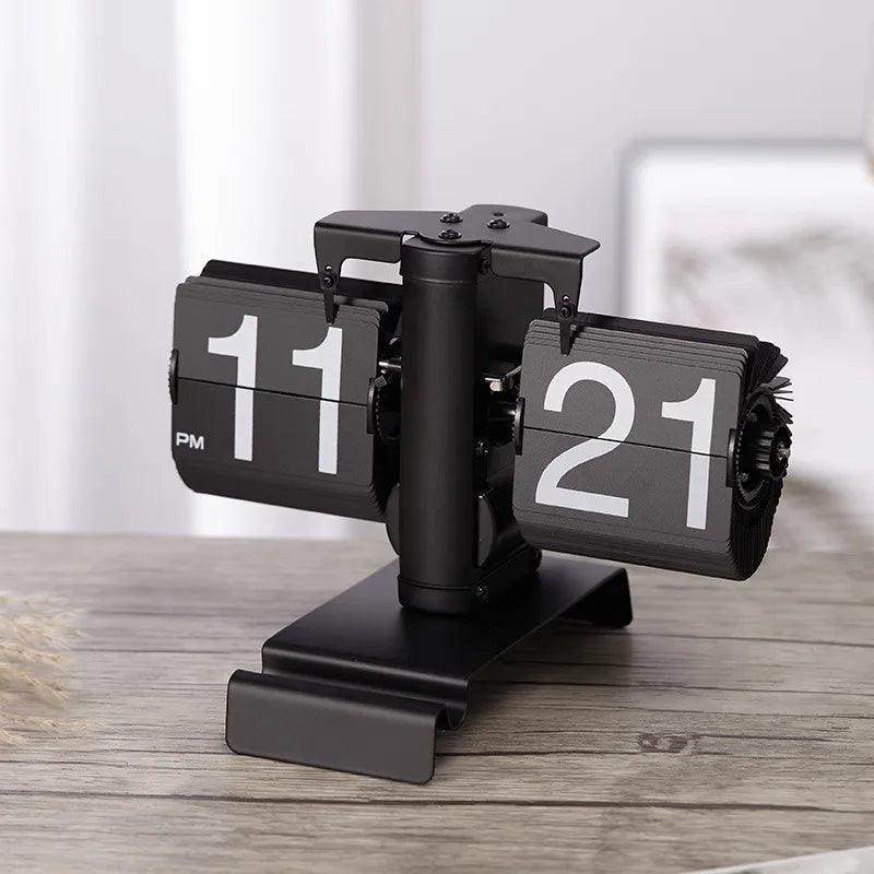 European Creative Home Clocks Retro Living Room Motorcycle Ornaments Creative Metal Craft Wrought Iron Clocks