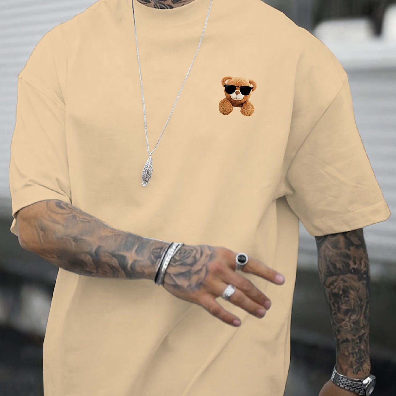 Men's Slim Fit T-shirt With Trendy Graphic Print