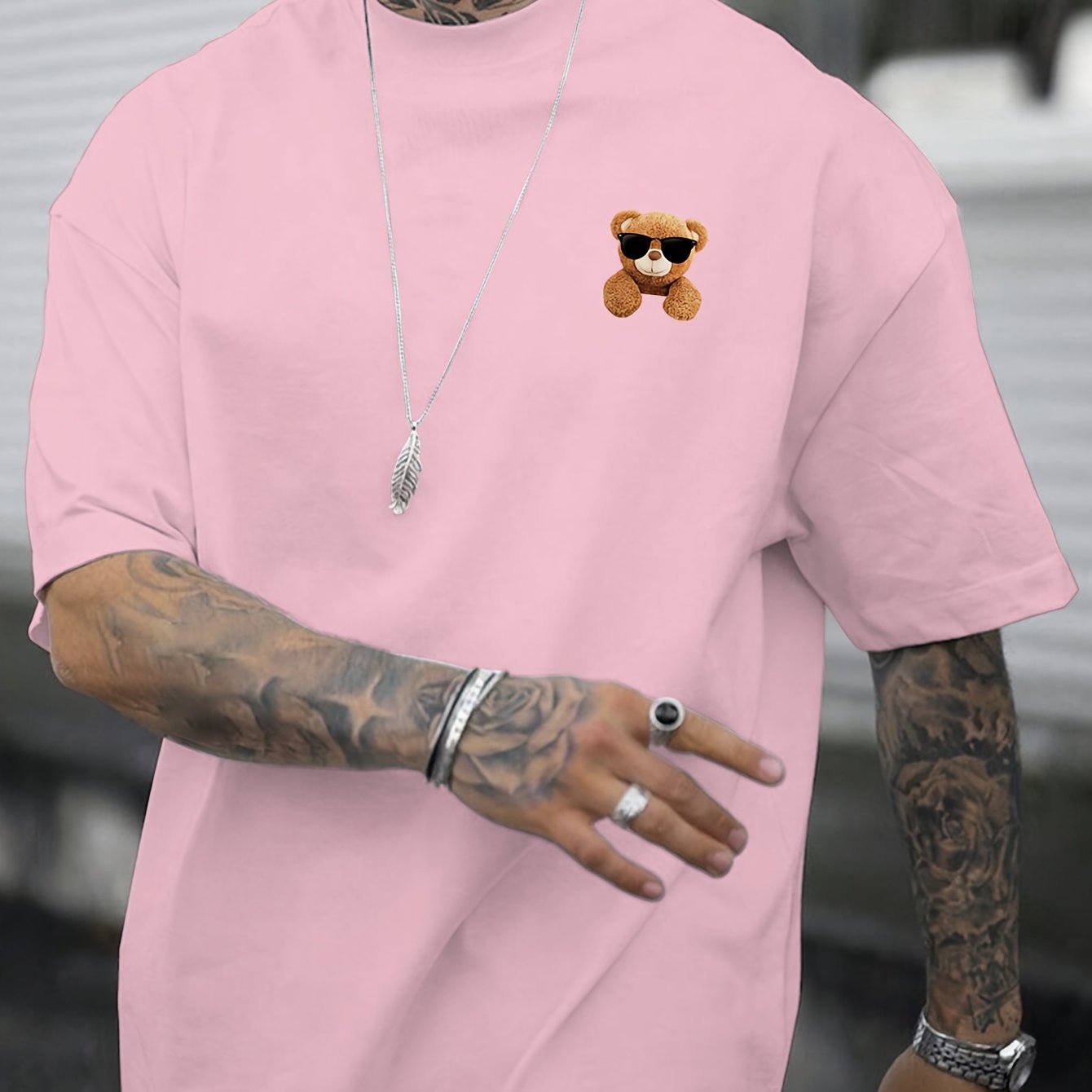 Men's Slim Fit T-shirt With Trendy Graphic Print