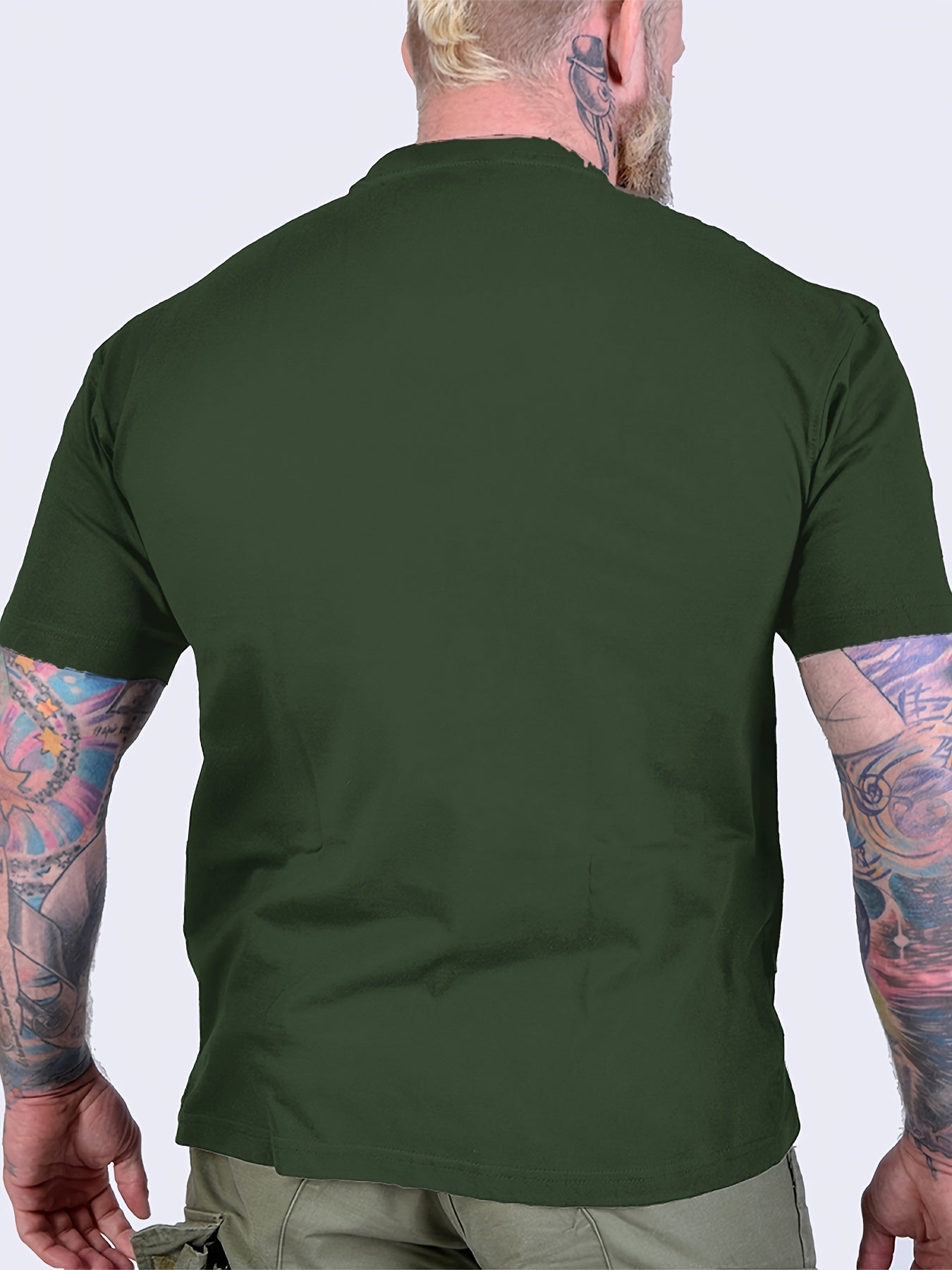 Classic Car Lover's Dream: Durable, Comfy 'I'm Not Old, I'm a Classic' Tee for Casual Summer Days