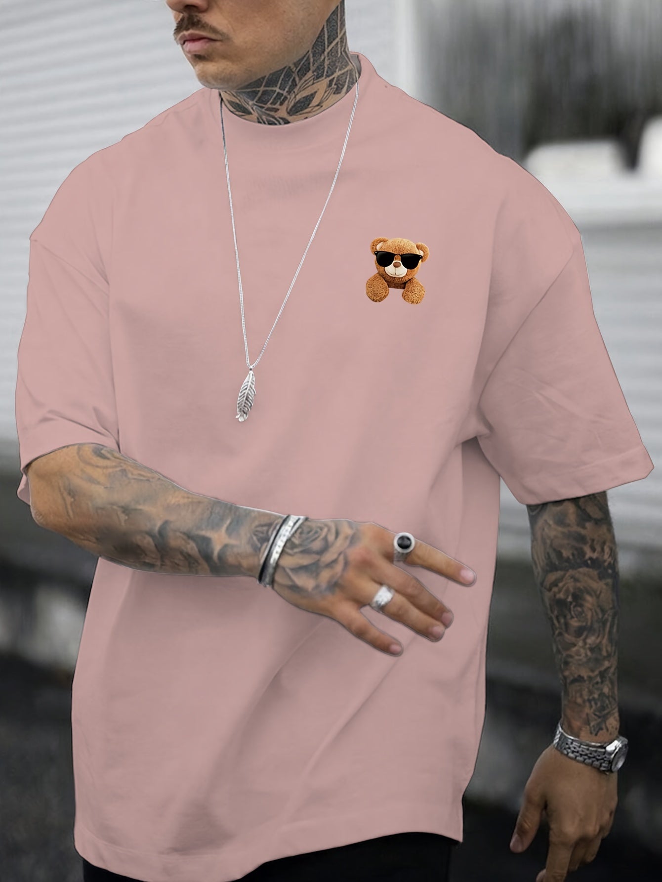 Men's Slim Fit T-shirt With Trendy Graphic Print