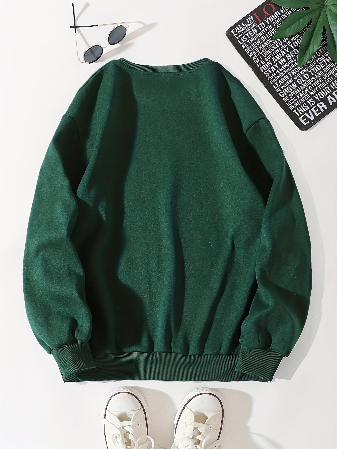 Men's Cartoon Bear Selfie Print Casual Round Neck Pullover Sweatshirt