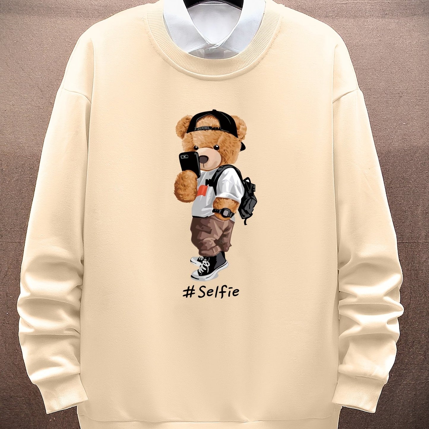 Men's Cartoon Bear Selfie Print Casual Round Neck Pullover Sweatshirt