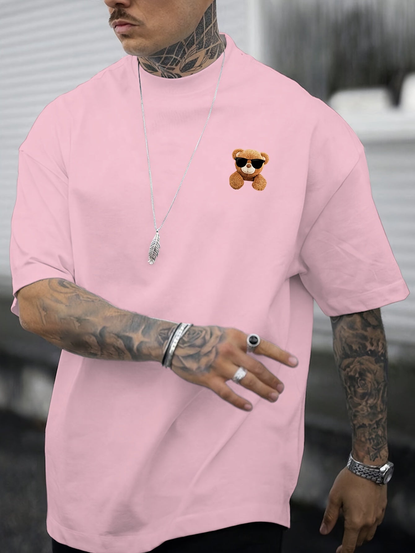 Men's Slim Fit T-shirt With Trendy Graphic Print