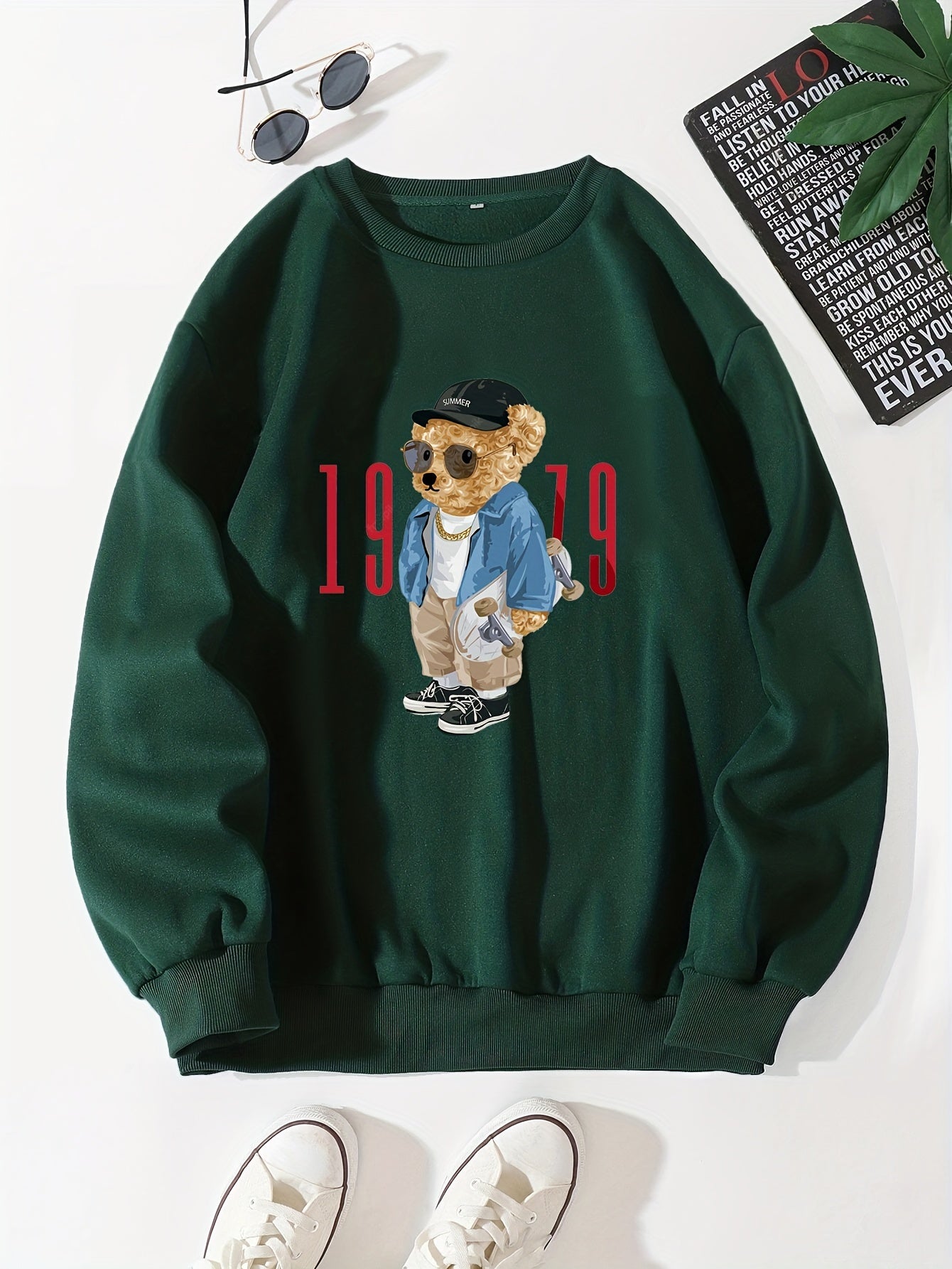 Men's Cartoon Bear Selfie Print Casual Round Neck Pullover Sweatshirt
