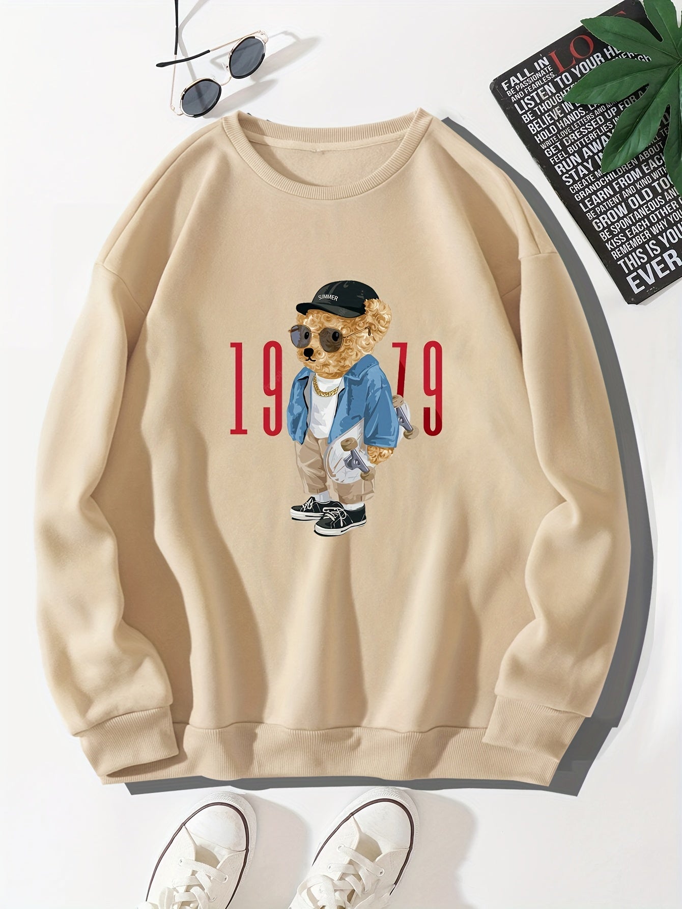 Men's Cartoon Bear Selfie Print Casual Round Neck Pullover Sweatshirt