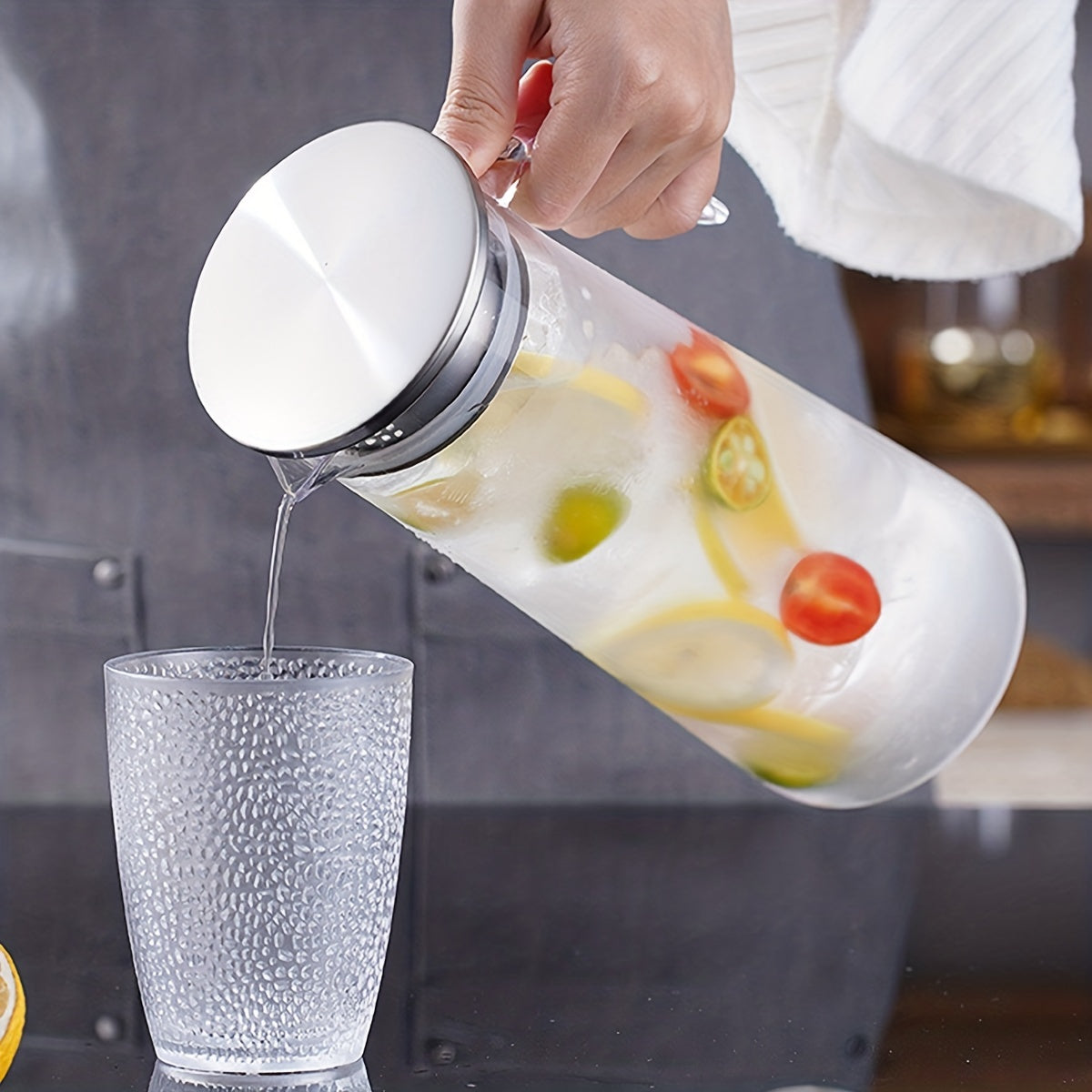 1pc Beverage Ice Bucket Large Capacity Water Bottle